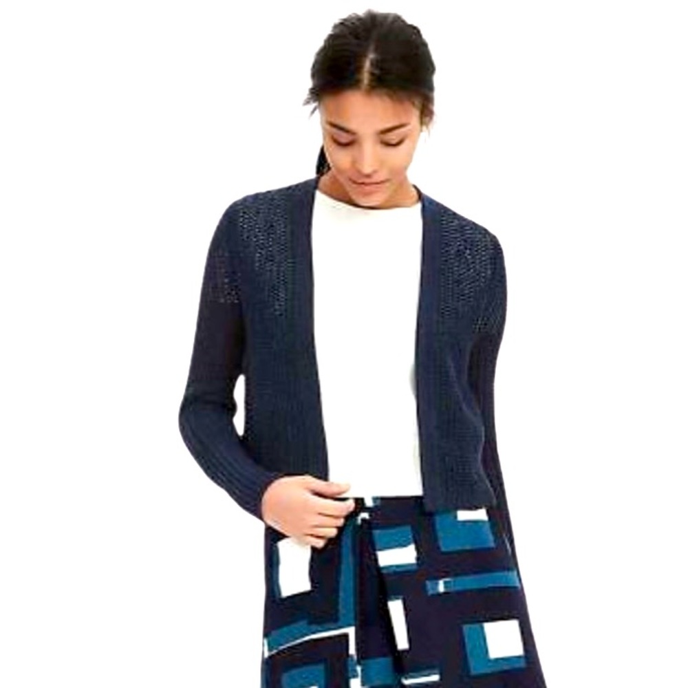 🌻🌻  Banana Republic Cardigan 🌻🌻